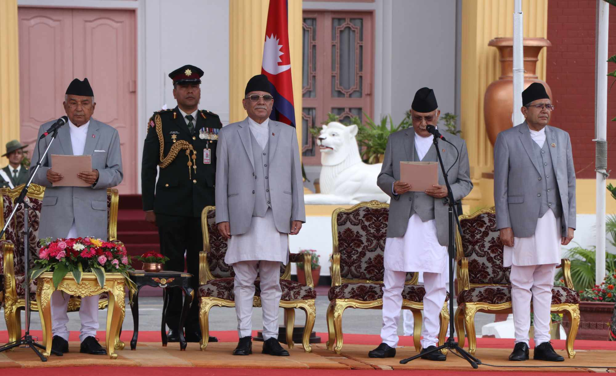 President administers oath to PM Oli and his team